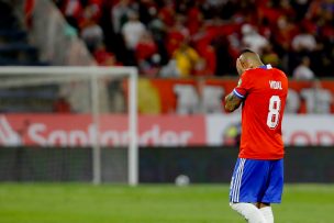 Problemas en la Roja: Vidal recibe tres fechas de suspensión