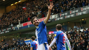 [Video] ¡Al ángulo! Ben Brereton marca un golazo en entrenamiento del Blackburn Rovers