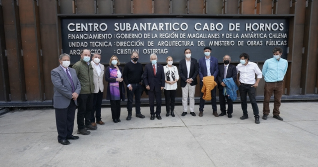 Presidente Piñera visitó el Centro Subantártico de Cabo de Hornos: “Va a ser una ventana al mundo del futuro, de la Antártica y de los desafíos”