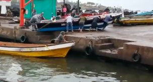 Pescadores de Rapa Nui retiran sus botes ante solicitud de la Onemi de abandonar zonas de playa