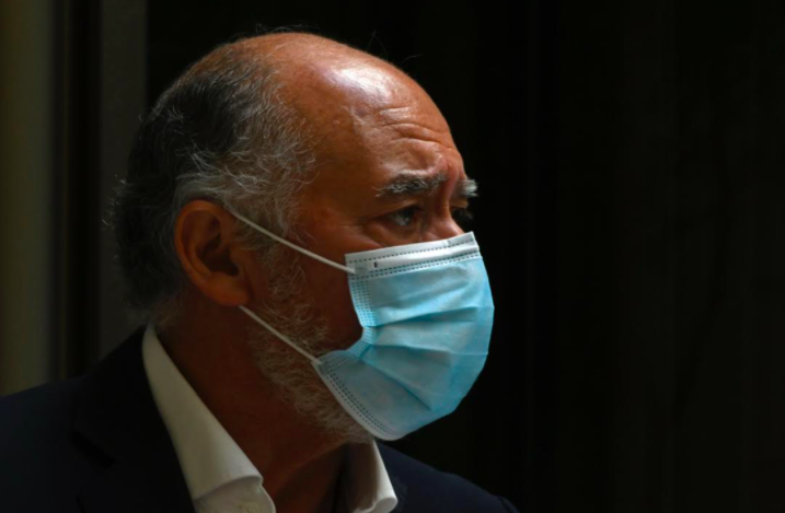 Diputado Flores acusa al Minsal de “abandono de responsabilidades” tras aumento de contagios por Covid-19