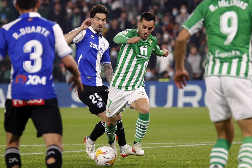 Con Bravo desde la partida: Betis de Pellegrini golea al Alavés y vuelve a los triunfos en la Liga