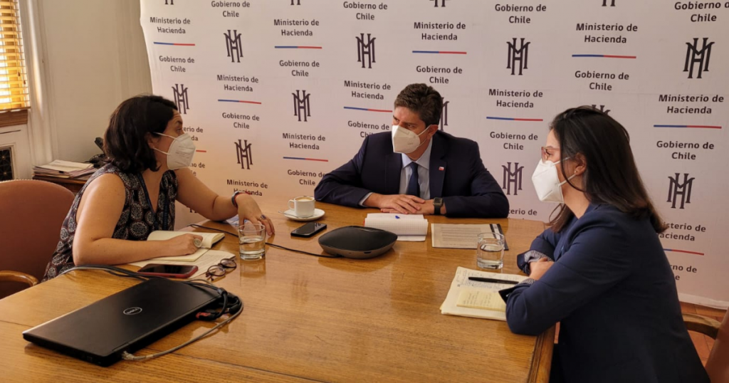 Ministro de Hacienda se reunió con la Representante en Chile del Banco Mundial