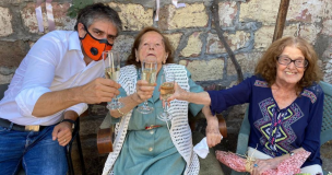 ¿Te imaginas vivir un siglo? Vecina de La Reina celebró más de 100 años