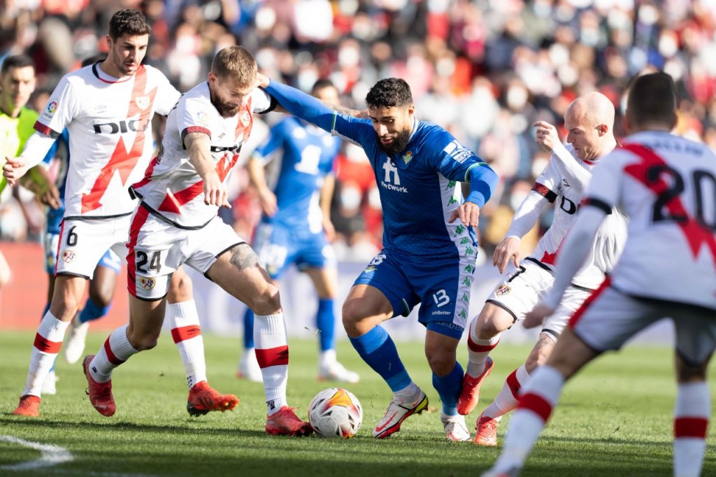 Betis rescata un empate ante el Rayo Vallecano y no pudo arrebatarle el invicto