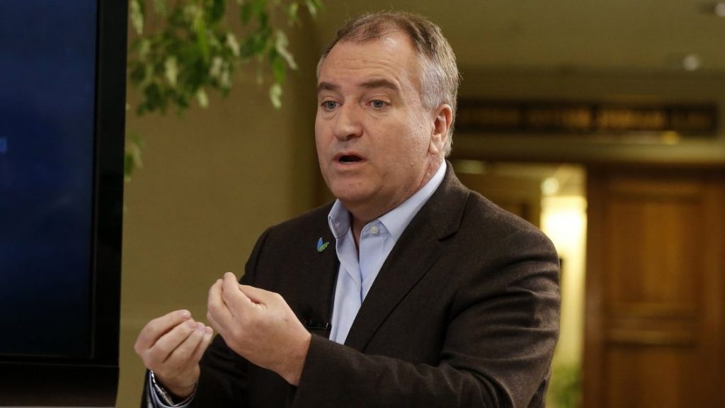 Diputado Molina por parlamentaria contagiada sin vacunas: “Los derechos individuales terminan cuando comienzan los del otro”