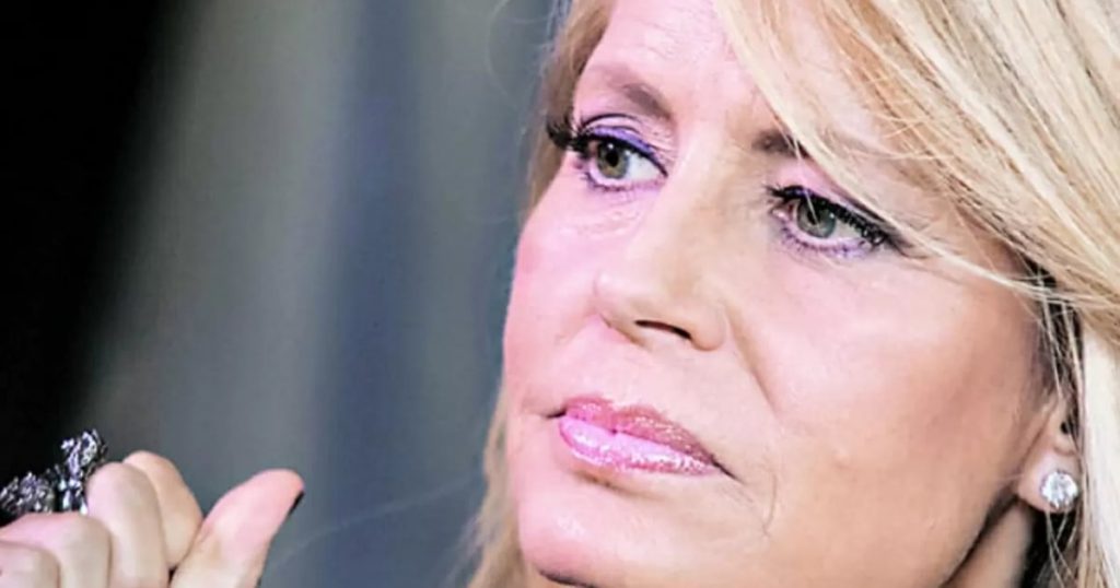 “Hay días en que uno solo quiere llorar”: Cecilia Bolocco repasó complejos momentos de su vida