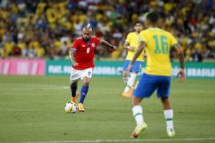 Hinchas de Flamengo piden a Arturo Vidal en el Maracaná: “Ven a ser feliz en el Mengao”