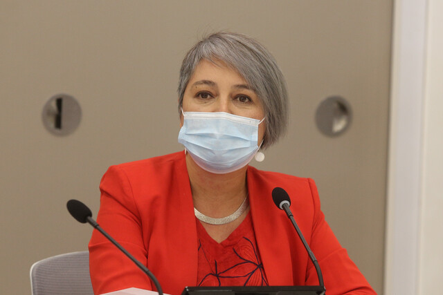 Ministra del Trabajo, Jeannette Jara, asegura que los fondos actuales de los cotizantes “se van a mantener en las AFP”