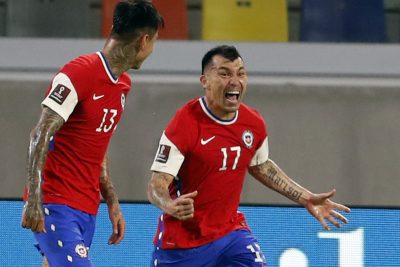 “Pase lo que pase, daremos la vida en la cancha”: la arenga de Gary Medel en la previa de su viaje a Brasil