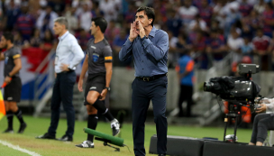 El técnico de la semana: Conmebol destaca a Gustavo Quinteros tras su estreno en la Copa Libertadores