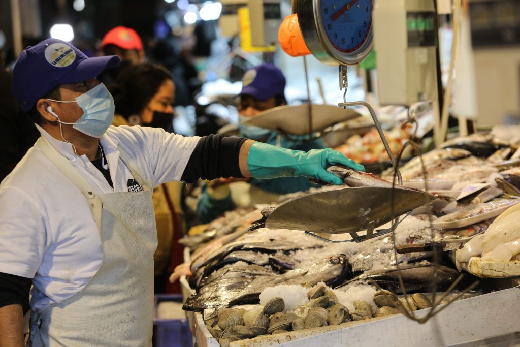 Autoridades fiscalizan el Mercado Central como protocolos sanitarios por Semana Santa