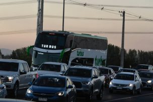 Autoridades realizan un sobrevuelo por la Región Metropolitana ante masiva salida de vehículos por fin de semana largo