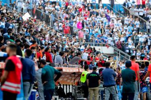 ¡Vergonzoso! Graves incidentes se tomaron el clásico entre la UC y Colo-Colo