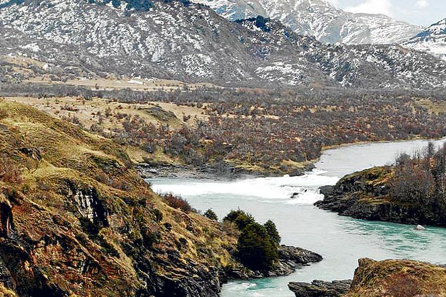 UC critica estatus constitucional de Agencia de Aguas