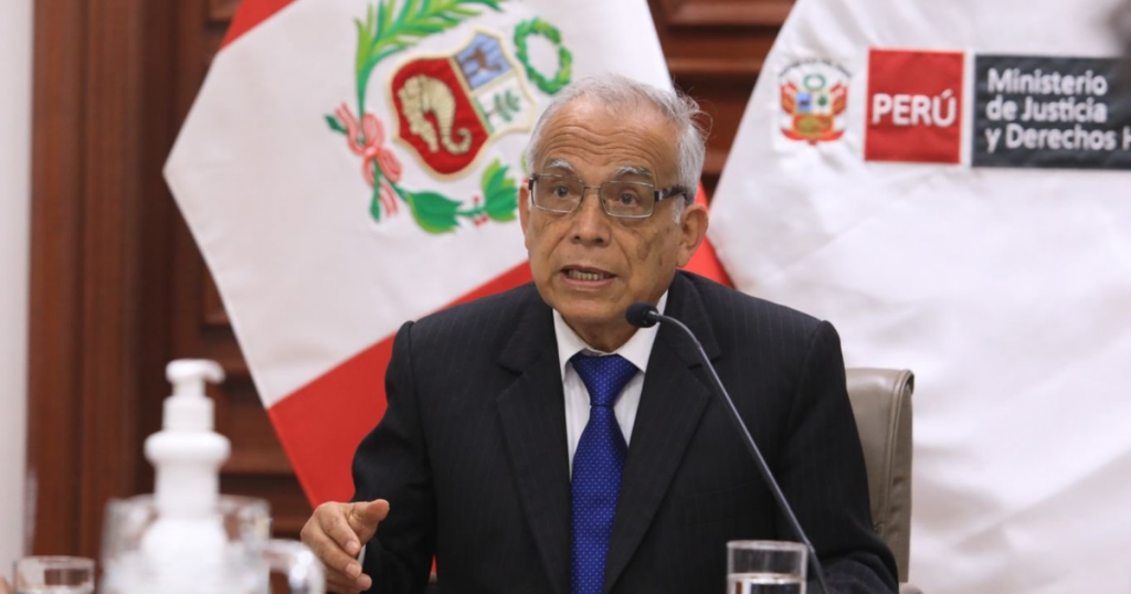 Primer ministro de Perú elogió la figura de Hitler: “Convirtió a Alemania en la primera potencia económica”