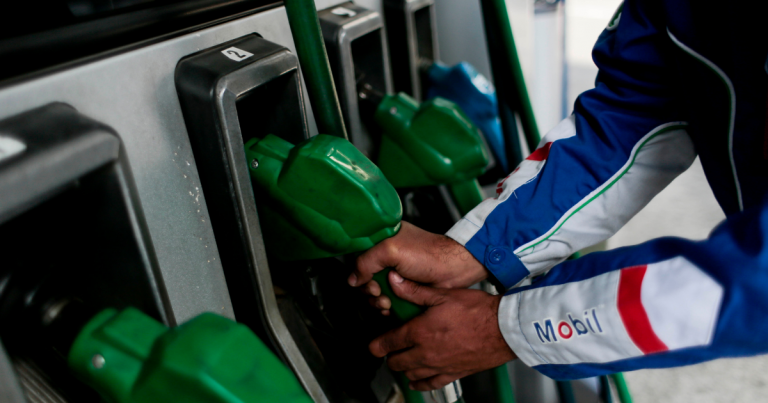 Diésel se desploma: Revisa cómo quedan los precios de los combustibles según informe de ENAP