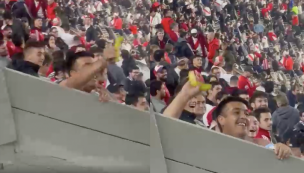 Repudio en Argentina: barrista de River lanzó un plátano a hinchas de Fortaleza