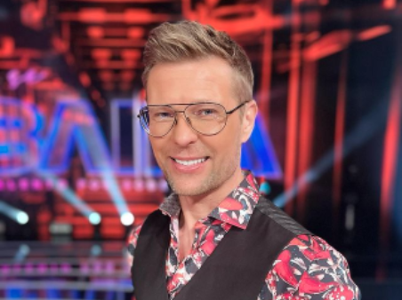 Neilas Katinas cosecha el buen fruto que le dejó “Aquí se baila” con clases de baile