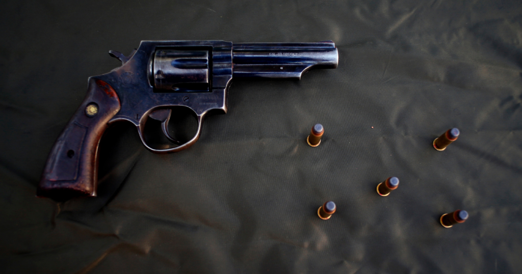 Carabineros detuvo a asaltante de bancos que robó dos armas a vigilante privado
