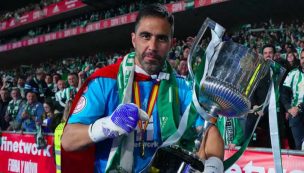 Rey de copas: Claudio Bravo y su abultado palmarés tras obtener la Copa con el Betis