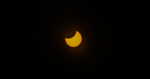 Eclipse parcial de Sol en Chile: Día, hora y dónde se podrá ver este fenómeno astronómico