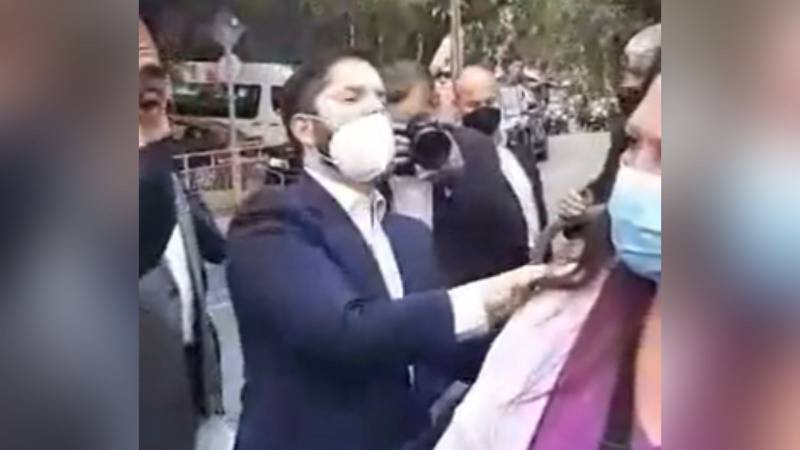 “Salga de acá”: La tensa discusión protagonizada por Boric con una mujer que le gritó “amarillo”
