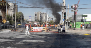 Obreros protestan por paralización de proyecto inmobiliario en Plaza Egaña: Activan desvíos de tránsito y cierran estación de Metro