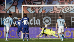 Matías Dituro le tapó un penal a Karim Benzema en derrota del Celta de Vigo