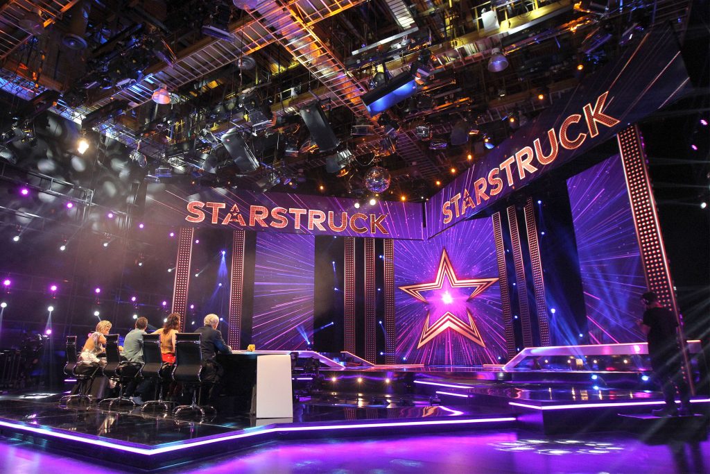 Nuevo estelar de Canal 13 “Starstruck” presenta su estudio al estilo de los grandes eventos musicales