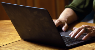 Gobierno instruye sumario interno por descarga de videos pornográficos desde IP asociada a la Subsecretaria de Hacienda