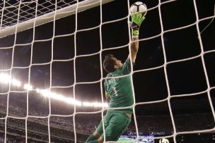 En su cumpleaños N°39: las mejores atajadas de Claudio Bravo en la Roja