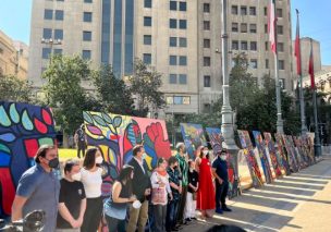 Día Mundial de la Concienciación del Autismo: Irina Karamanos e Irací Hassler presentaron nuevo mural para la Plaza de la Constitución 