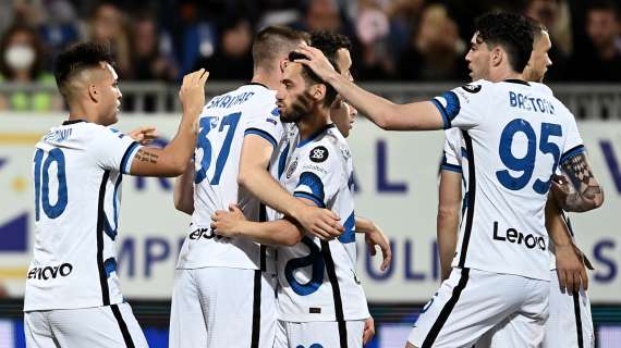 Los chilenos siguen en la pelea: Inter gana y alarga la definición de la Serie A hasta la última fecha