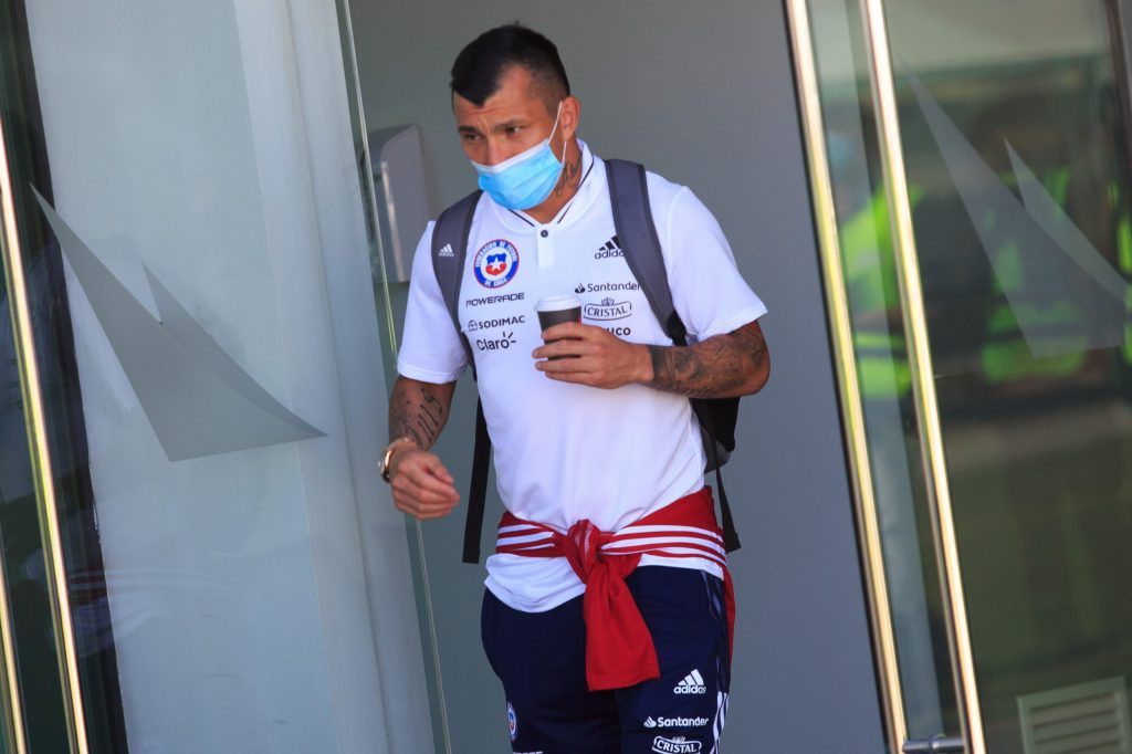 “No presentó un Pase de Movilidad válido”: Seremi aclara polémica con Gary Medel