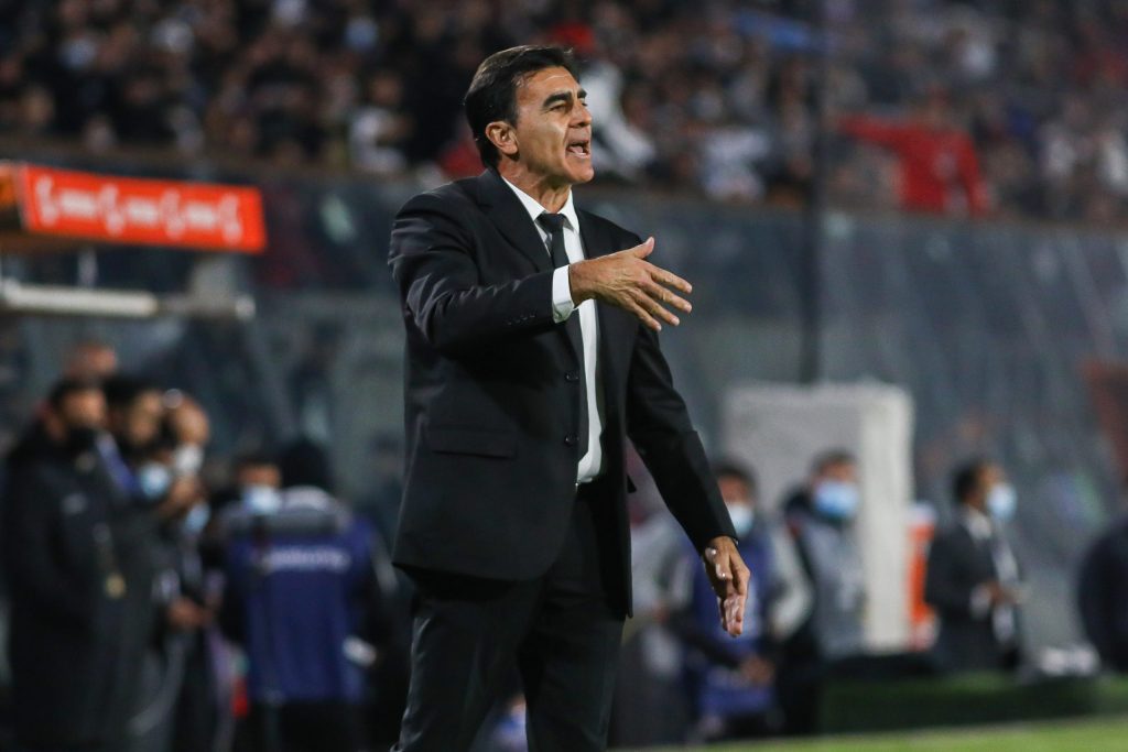 Cristián Caamaño: “Los suplentes de Colo-Colo no están a la altura, si fuera por Quinteros no entraría nadie”