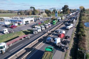 Camioneros levantan paro tras acuerdo con el Gobierno