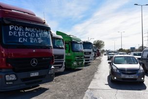 Paro de camioneros extiende tacos en la Ruta 5 y caminos hacia Biobío