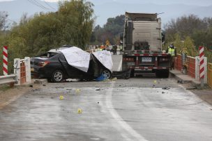 Cinco fallecidos deja accidente en puente entre María Pinto y Melipilla