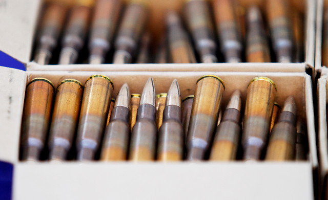 Investigan a dos carabineros por tráfico de municiones de guerra en La Araucanía: eran transportadas por encomiendas