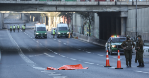 San Bernardo: Hombre muere atropellado tras bajarse a empujar su vehículo en la Autopista Central