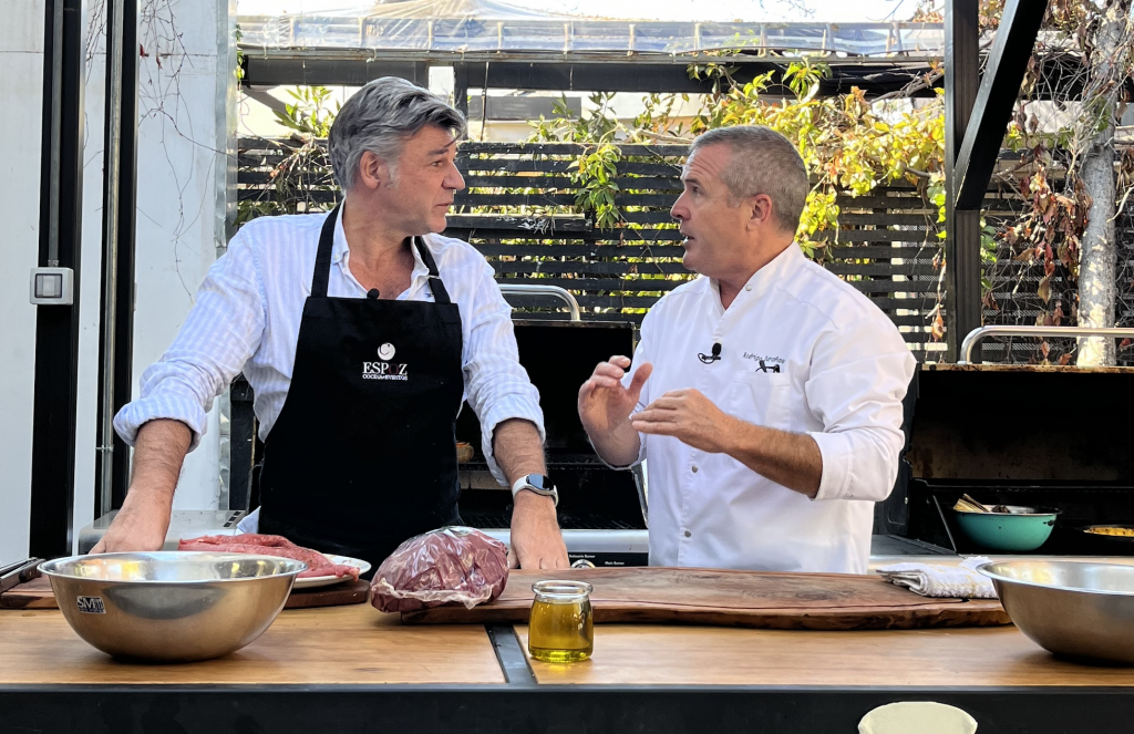 “Fanáticos a la Parrilla”: Rodrigo Barañao invita a cocinar sabrosas preparaciones y conversaciones con sus invitados