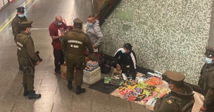 Para erradicar comercio ambulante: Carabineros realiza servicios preventivos en estaciones de Metro