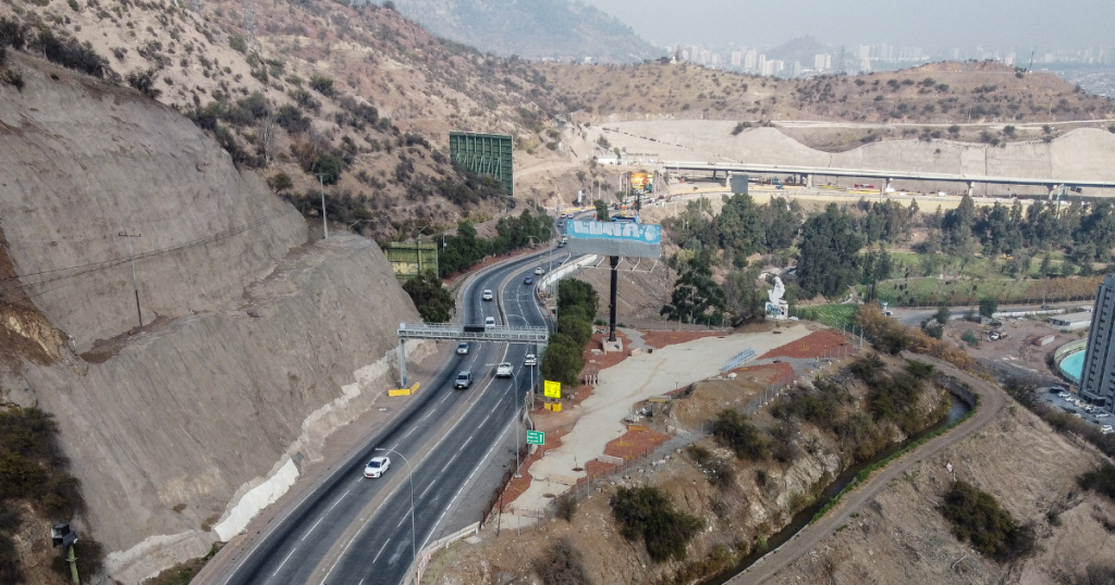 Atención automovilistas: Cierres y desvíos de tránsito en sector La Pirámide por trabajos en Autopista Vespucio Norte