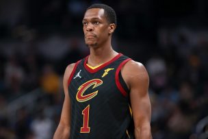 Rajon Rondo, base de los Cavs, fue acusado de amenazar con un arma a su ex pareja