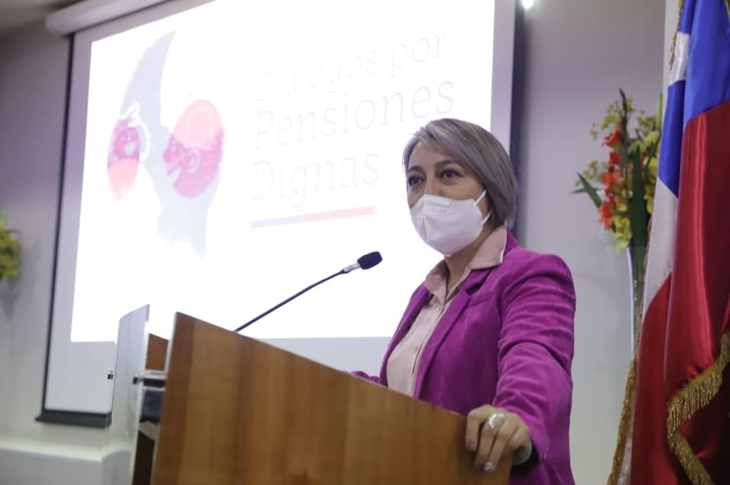 Ministra Jara y Diálogos Sociales por Pensiones Dignas: “Tenemos el desafío de avanzar en la incorporación de criterios solidarios”