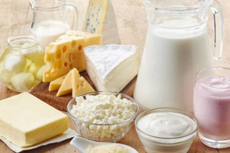 Kéfir gana popularidad: conoce cómo ayuda a la salud intestinal y qué revisar al comprarlo