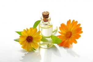 Descubre aquí cómo se clasifican los perfumes y qué ingredientes usan cada una de las familias olfativas. ¿Cuál irá mejor contigo?