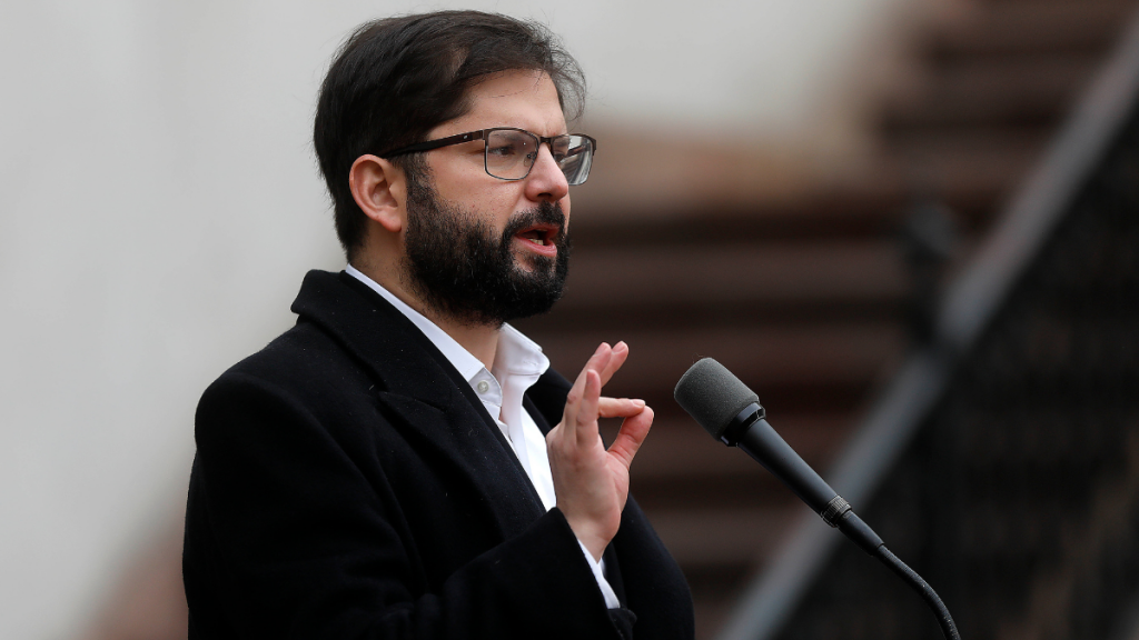 Presidente Boric inicia gira por Arica y Parinacota: Encabezará consejo de gabinete regional