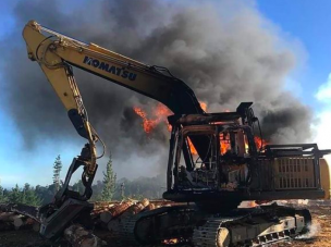 La Araucanía: Reportan ataque incendiario contra máquina excavadora en Vilcún